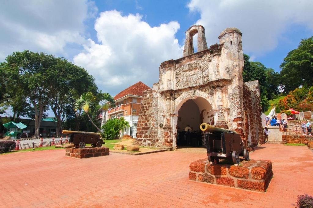 Hatten Place Melaka Kültér fotó Malacca Stadthuys